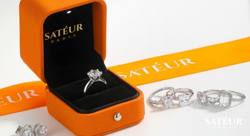 サトゥールの婚約指輪
