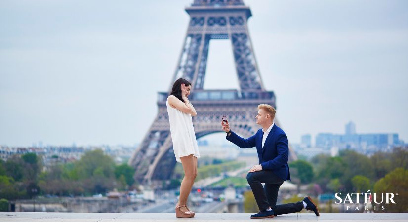 フランス、パリ – エッフェル塔のプロポーズ