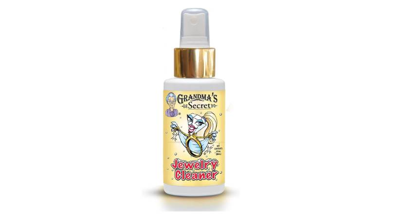 Chemical-free jewelry spray cleaner