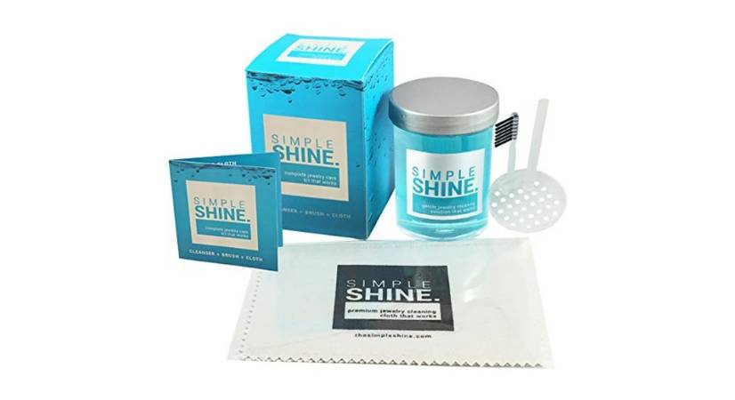 All-in-one jewelry cleaning kit